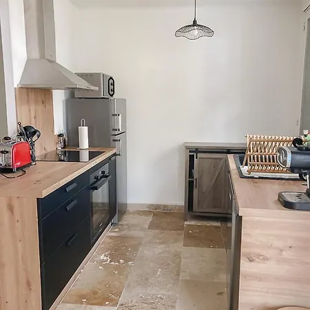 Appartamento Le Grand Répu T4 Spacieux Rénové, Centre-ville *